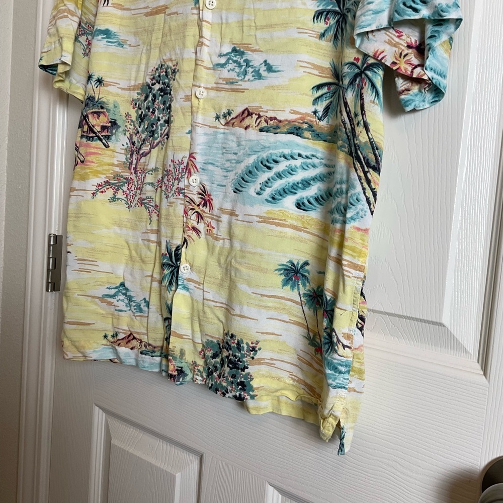 H&M yellow Hawaii shirt Tropical Print Size Large - Picture 4 of 5